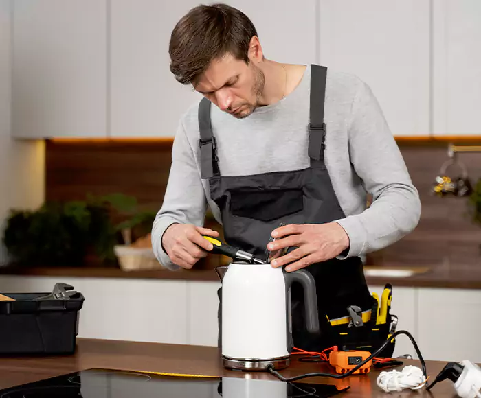 Skilled Blender Technicians: Your Small Appliance Repair Experts for Vista, CA
